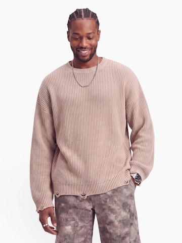 NCO Trui in Beige: voorkant