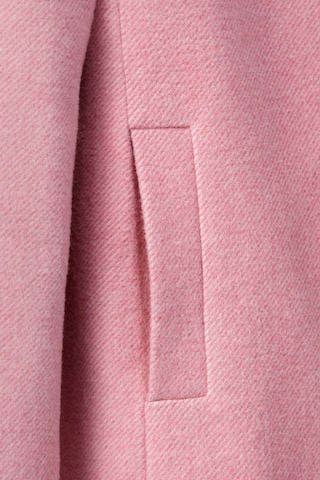 Sara Lindholm Between-Seasons Coat in Pink