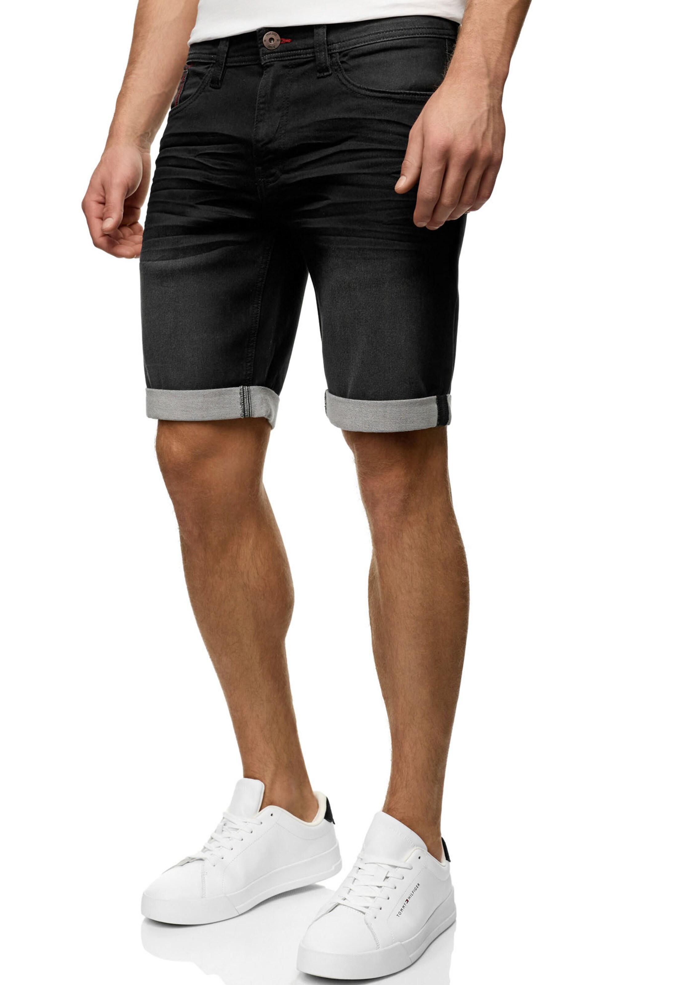 INDICODE JEANS Regular Shorts in Schwarz