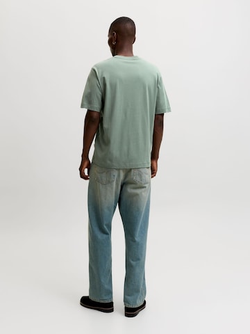 JACK & JONES T-shirt 'JORNORREBRO' i grön
