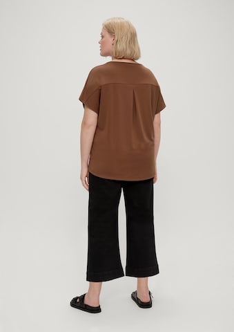 TRIANGLE - Camiseta en marrón