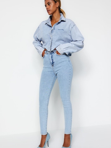 Trendyol Regular Jeans in Blau