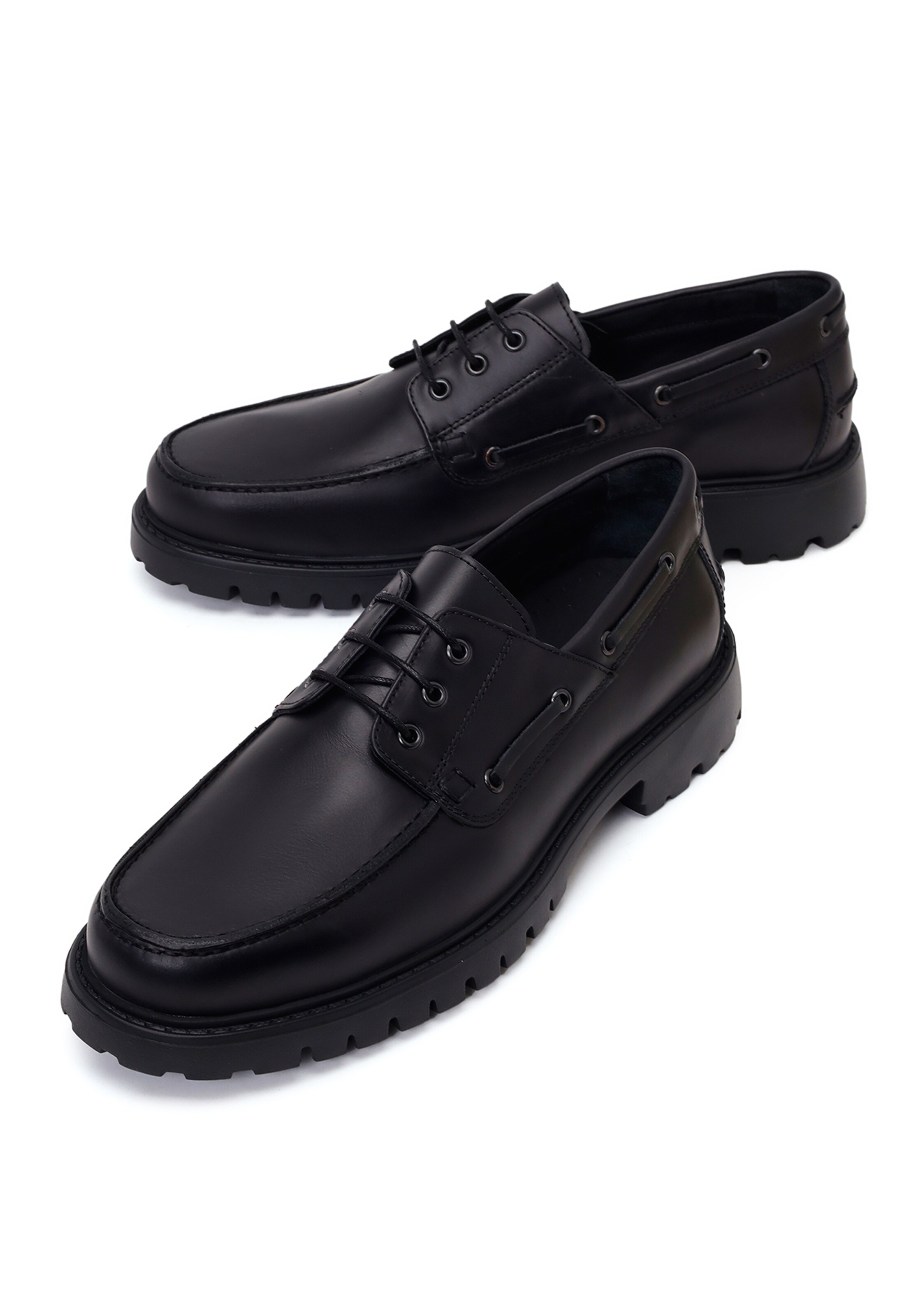 Derimod - Zapatos con cordón en negro