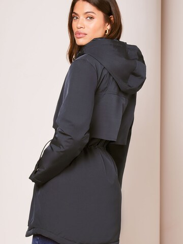 Lipsy Parka in Blau