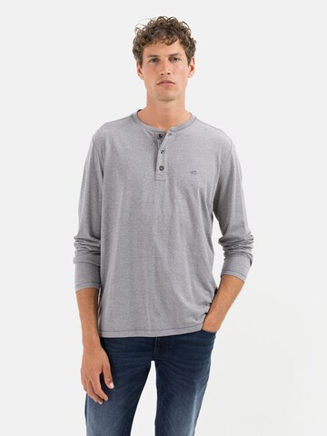 CAMEL ACTIVE Langarm Henleyshirt aus nachhaltigen Baumwollmix in Grau: Vorderseite