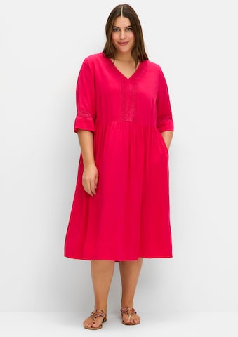 SHEEGO - Vestido de verano en rosa: frente