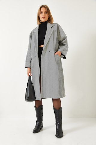 Bianco Lucci Mantel in Schwarz: Vorderseite