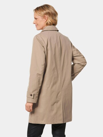 Goldner Between-Seasons Coat in Beige