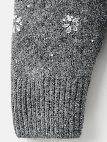 Pull-over 'BRILLO' MANGO en gris