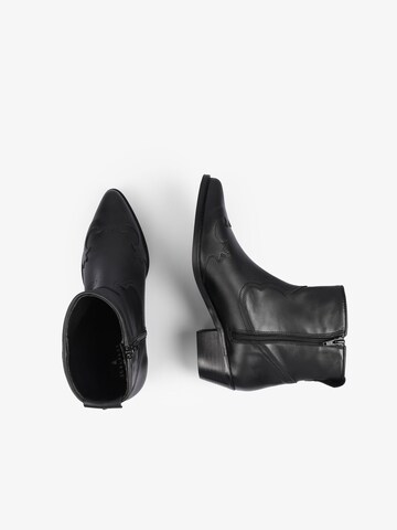 Scalpers Kotníkové boty – černá