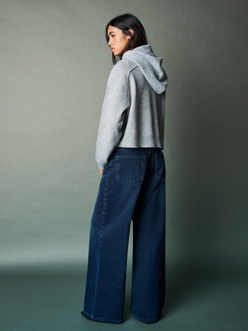 Bershka Широки крачоли Дънки в синьо