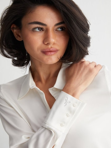 SILK & CASHMERE Shirt in Wit