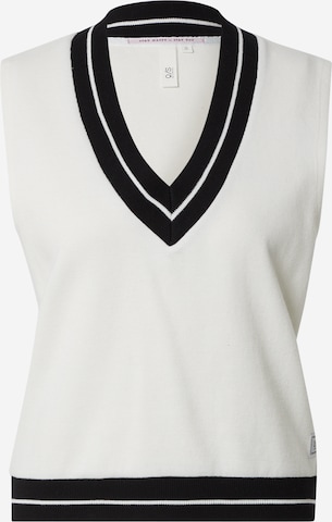 QS by s.Oliver Vest in White: front