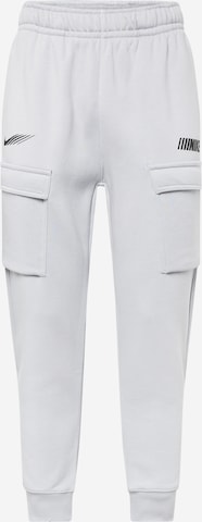 Effilé Pantalon cargo Nike Sportswear en gris : devant