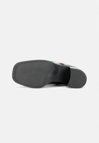 VAGABOND SHOEMAKERS Ankle Boots 'MERYL' in Black