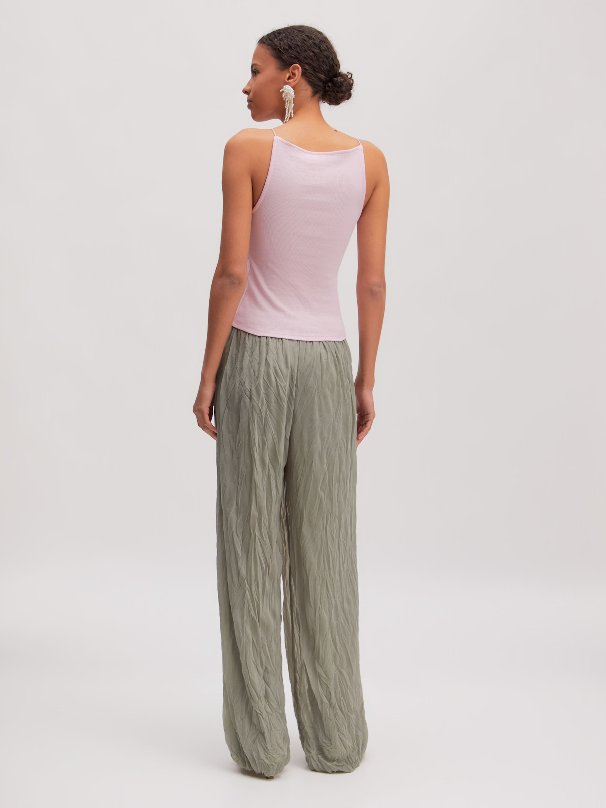 Top 'Leilani'