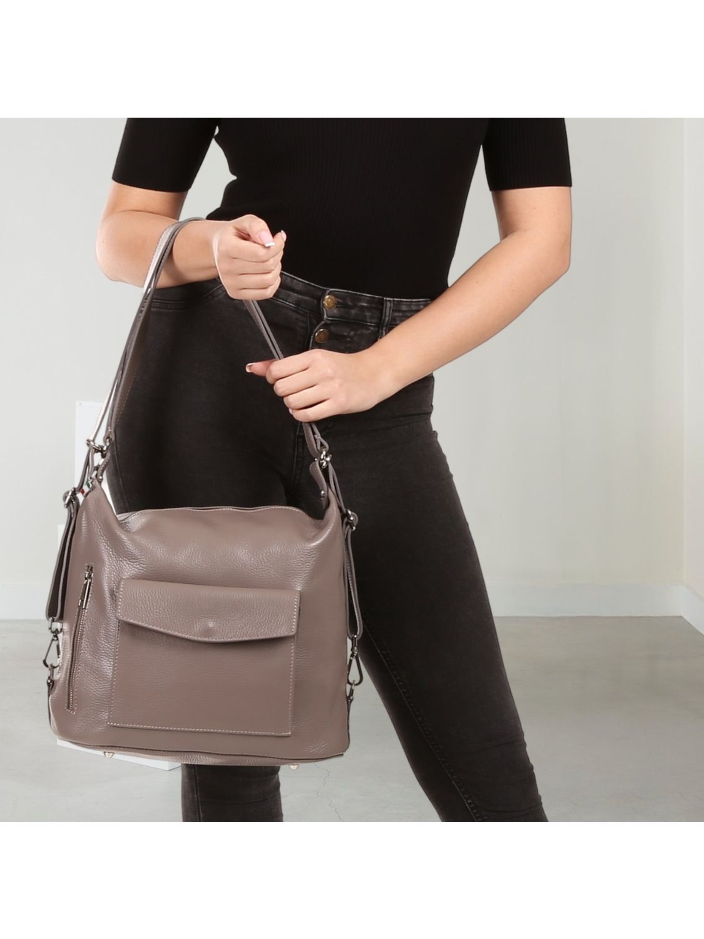 Florence Schoudertas in Grijs