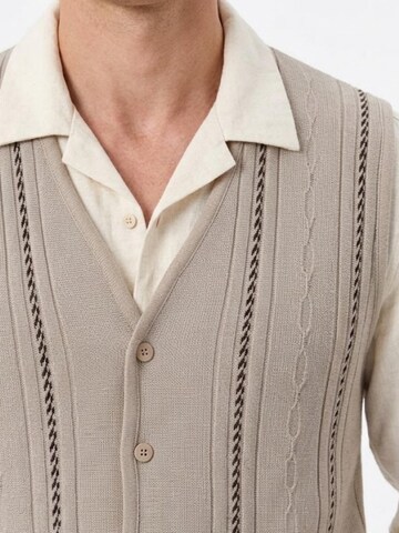 ALLTHEMEN Kofta 'Sternfaden' i beige