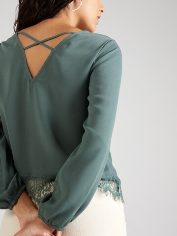 ABOUT YOU Shirt 'Cara' in Green