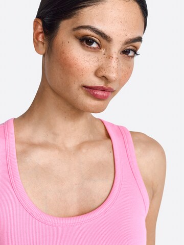 T-shirt Rich & Royal en rose