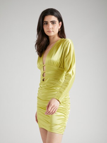 Rochie de cocktail de la Trendyol pe verde: față