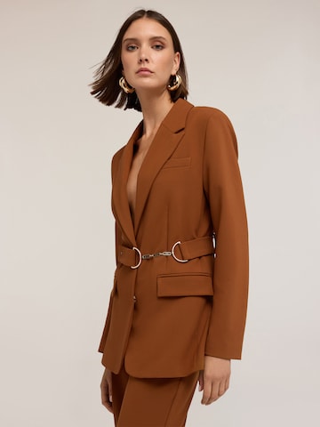 MOTIVI - Blazer en marrón