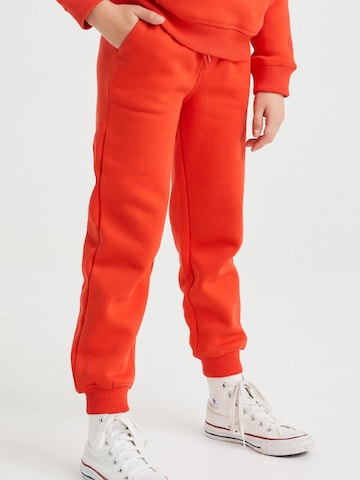 WE Fashion Tapered Broek in Rood