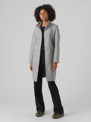 VERO MODA Between-Seasons Coat in Grey: front