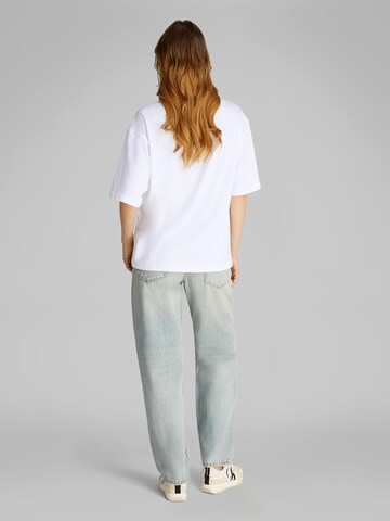 Tricou de la Calvin Klein Jeans pe alb
