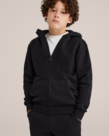 WE Fashion Кофта на молнии в Черный: спереди