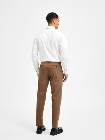 Coupe slim Pantalon à plis 'Logan' SELECTED HOMME en beige