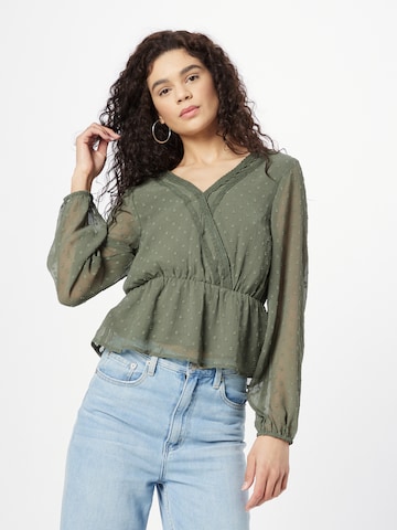 Camicia da donna 'Avena' di ABOUT YOU in verde: frontale