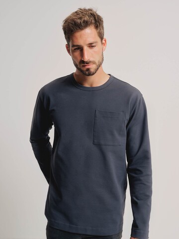 ABOUT YOU x Kevin Trapp - Camisa 'Gabriel' em azul: frente