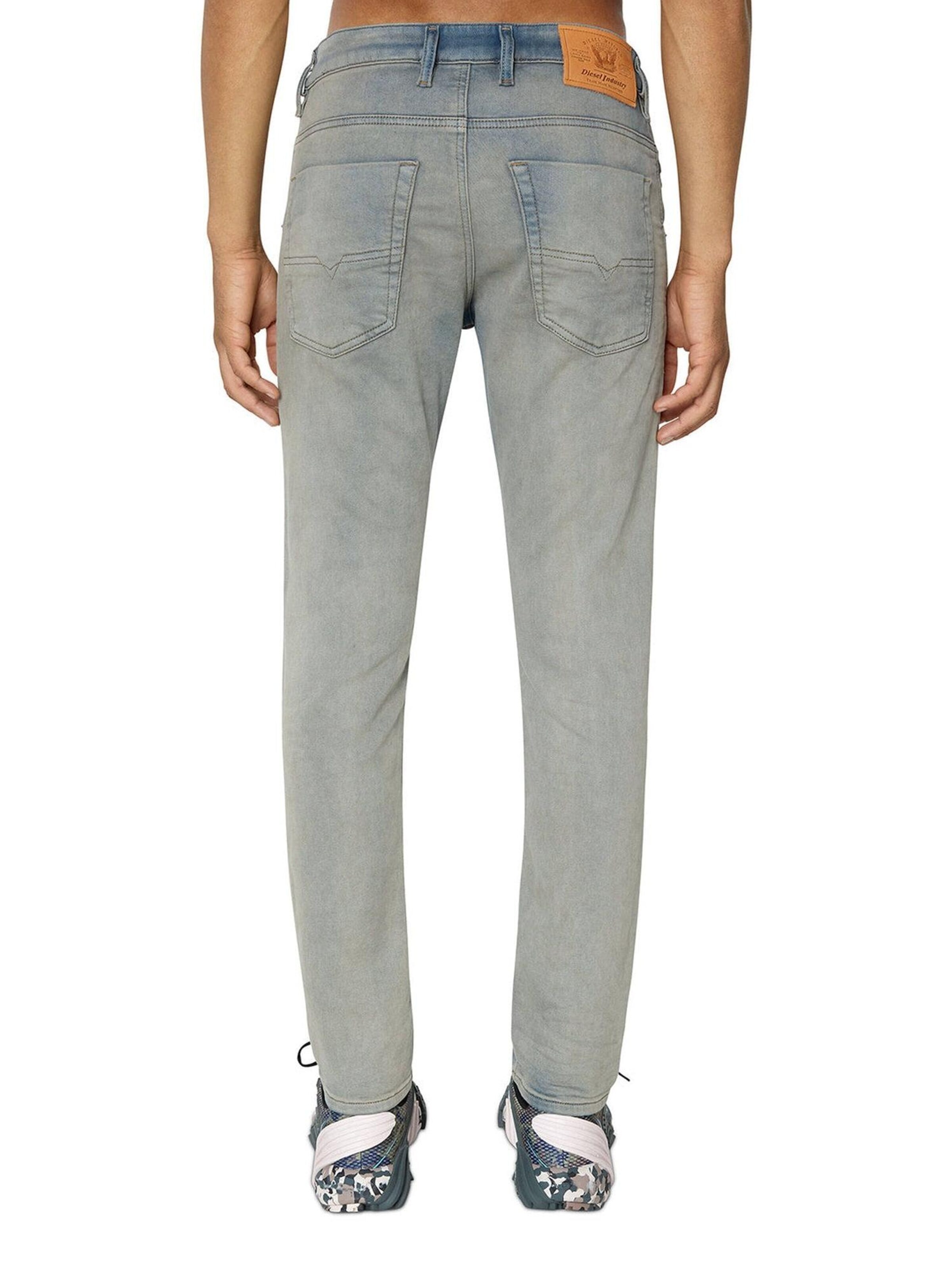 DIESEL Zwężany krój Jeansy 'Superstretch JoggJeans Krooley' w kolorze szary