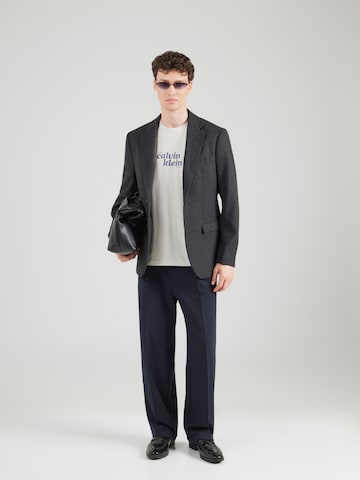Calvin Klein Jeans Regularen Majica 'Relaxed Logo' | siva barva