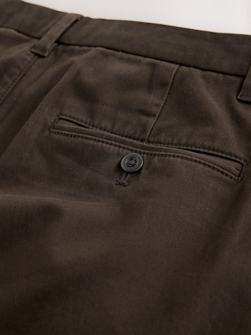 Next Tapered Lærredsbukser i brun