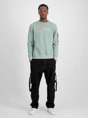 ALPHA INDUSTRIES Sweatshirt in Groen