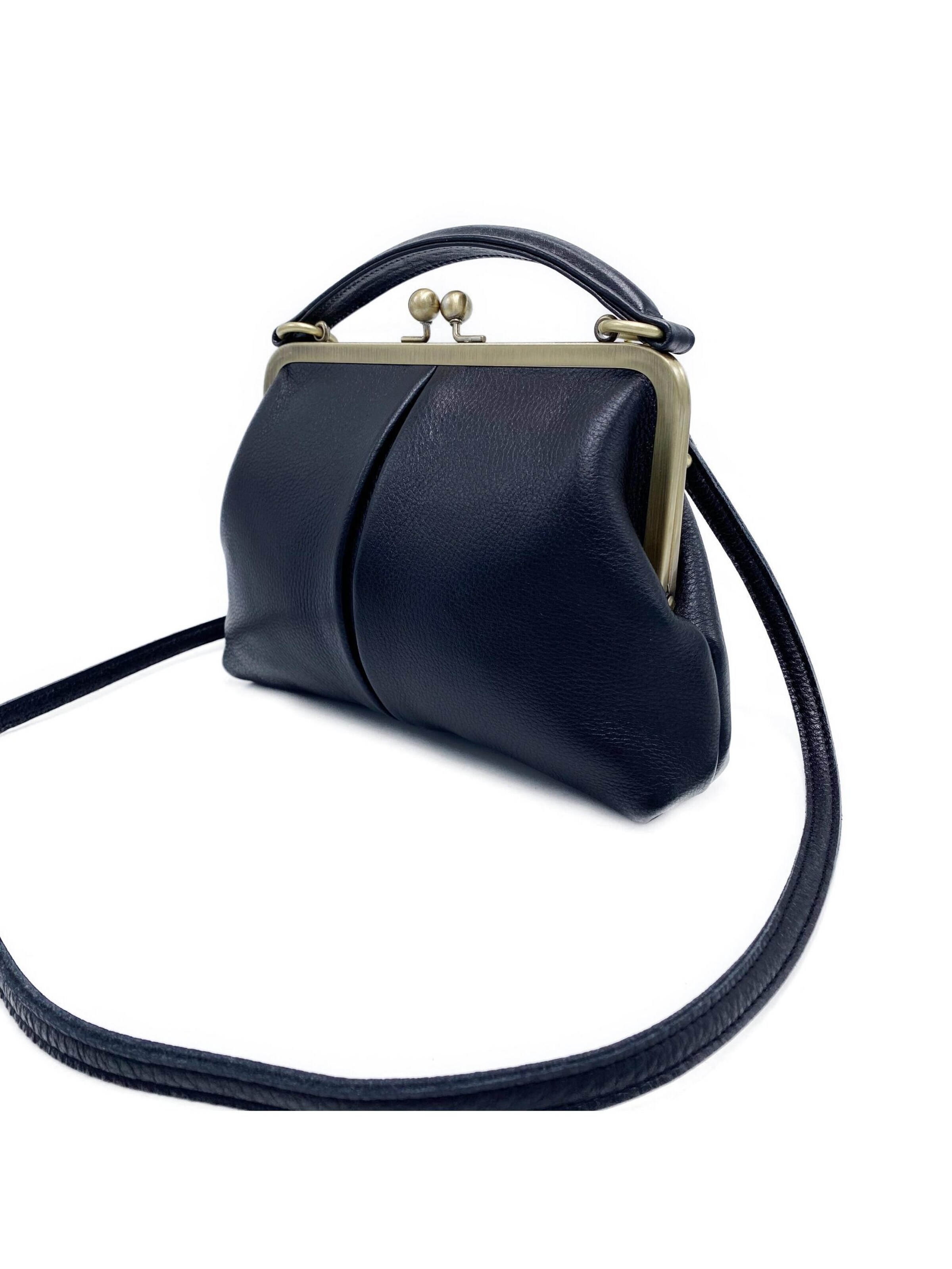 Borsa a mano 'Kleine Olive – Leder Handtasche & Umhängetasche' di Taschenkinder in nero