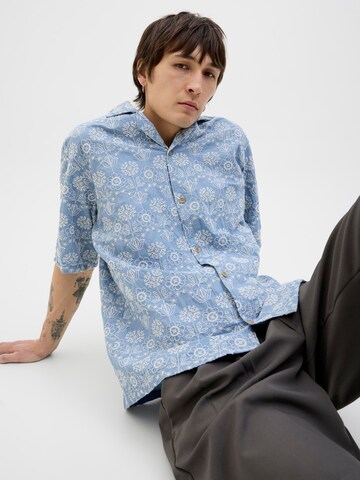 JACK & JONES Comfort fit Button Up Shirt in Blue