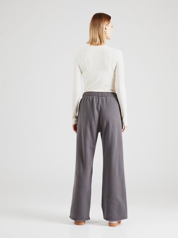 HOLLISTER Wide Leg Hose in Grau