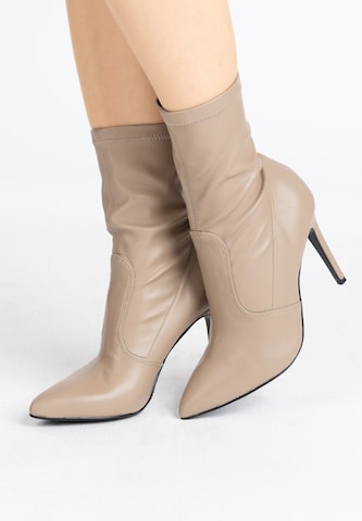 faina Stiefelette in Beige