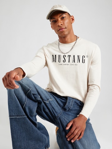 MUSTANG Tričko 'Asheville' – béžová: přední strana