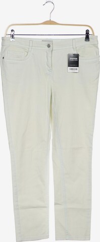 Bexleys Jeans in 33 in White: front