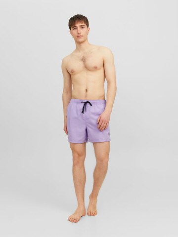 JACK & JONES Plavecké šortky 'Fiji' – fialová
