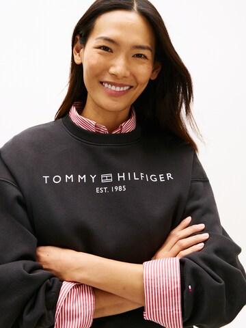 TOMMY HILFIGER Sweatshirt i svart