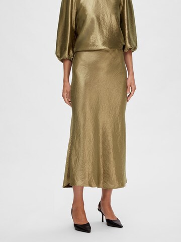 SELECTED FEMME Skirt in Gold: front