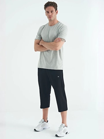 Tommy Life T-Shirts in Grau