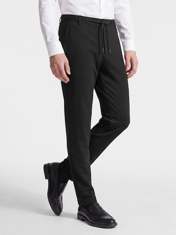 Coupe slim Pantalon Thomas Goodwin en noir : devant