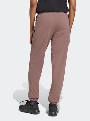 Effilé Pantalon de sport 'MT' ADIDAS TERREX en marron
