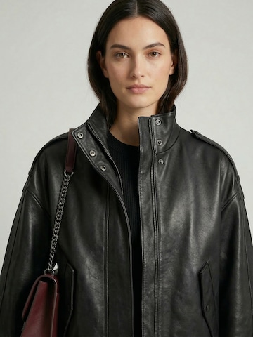 RICANO - Chaqueta de entretiempo 'Debora' en negro